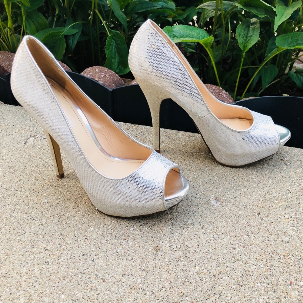 Aldo Raeann Gold Glittery Peep Toe Platform Heels Shoes